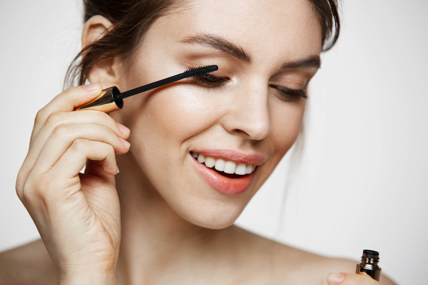 Biotin Mascara vs. Regular Mascara - What is the Difference and Which Is Better?